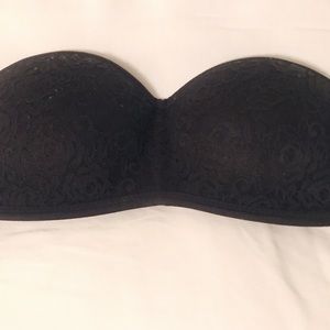 VS PINK BLACK LACE BRALETTE!!!